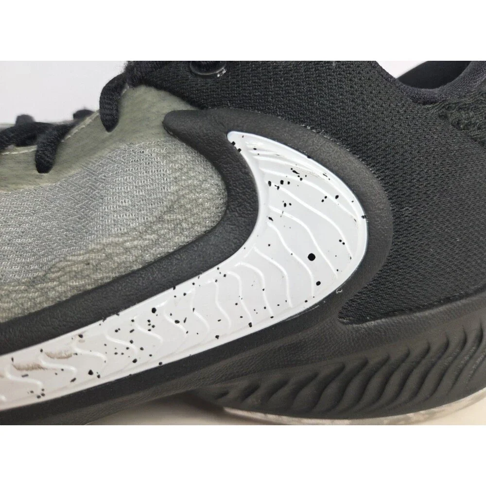 Nike Zoom Freak 4 DQ0553-001 Black Gray Basketball Shoes Womens / Youth Sz 7 EUC